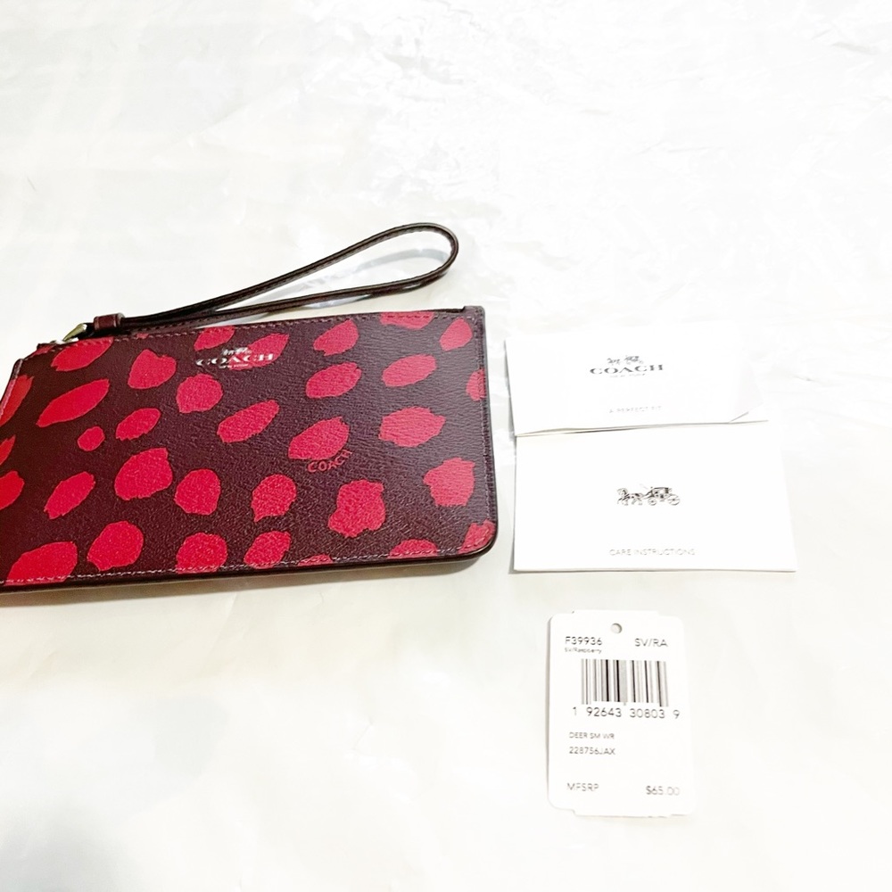 Coach Wristlet Raspberry - Picture 3 of 7